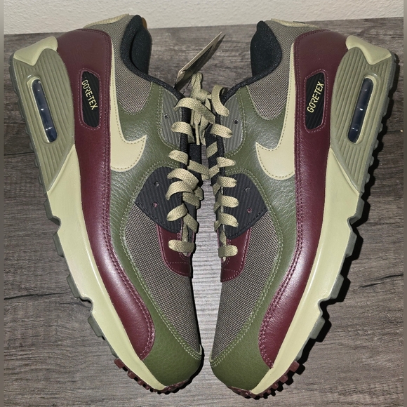 Nike Men Air Max 90 Gore-Tex Medium Olive - Picture 3 of 6